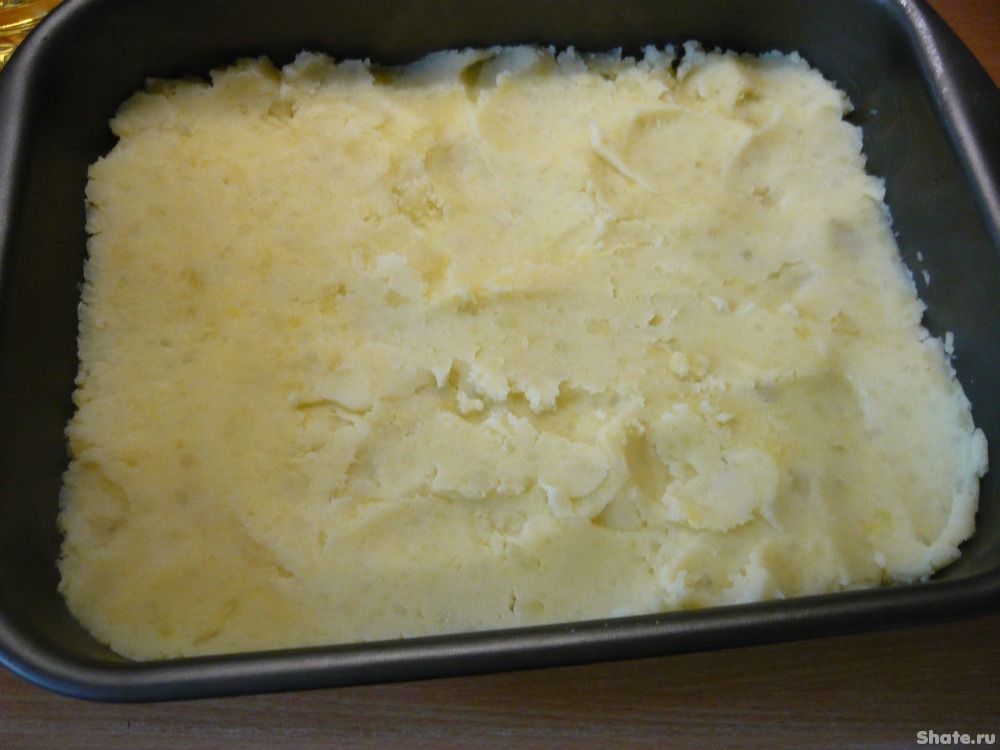 запеканка картофельная с курицей. картофельную запеканку смазать сметаной. чем смазать запеканку картофельную для румяной. чем смазать запеканку картофельную для румяной. мажут ли картофельную запеканку сливочным маслом?.